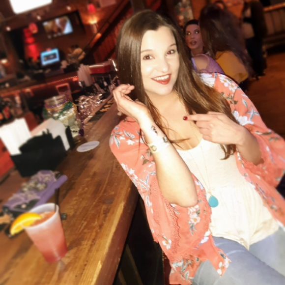 Meet your Posher, Tosha - Picture 1 of 1